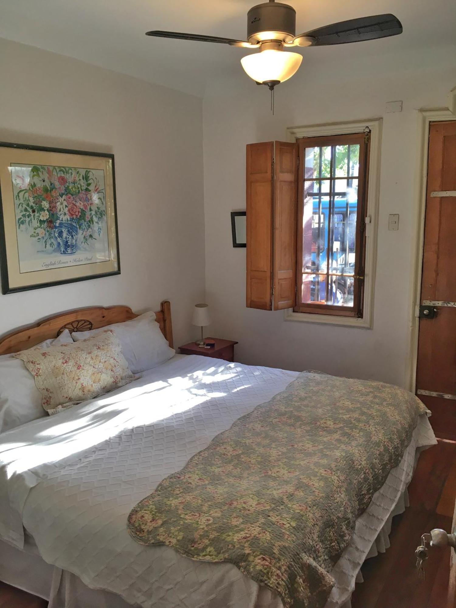 Premium King Room with Private Bathroom,499134084:JPEG